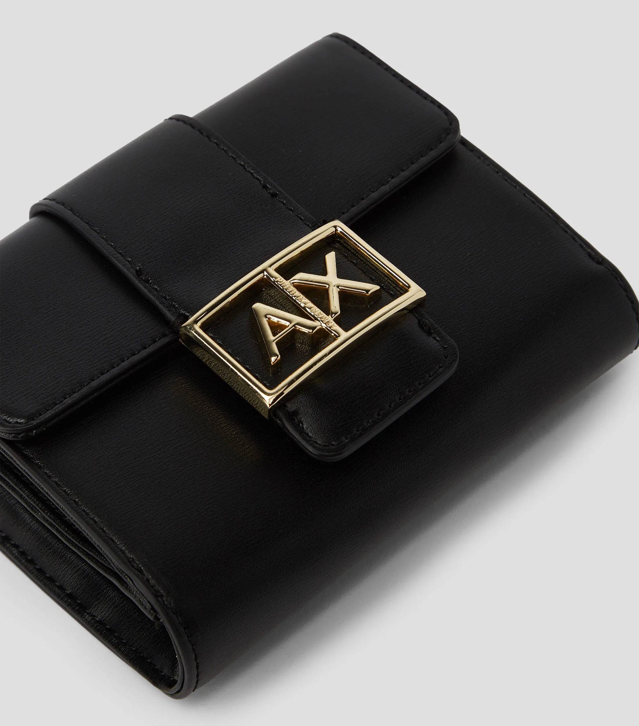 A821_Armani Exchange Cartera con logo Mujer