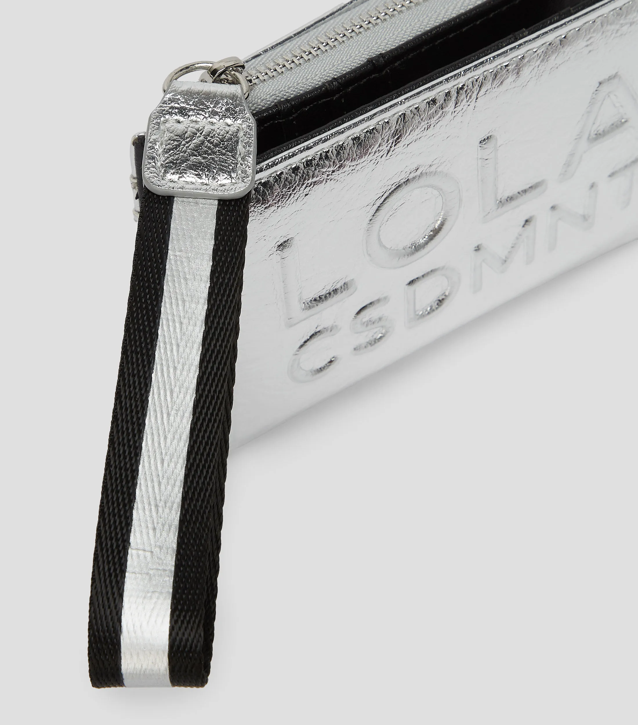 D374_Lola Casademunt Cartera con logo Mujer