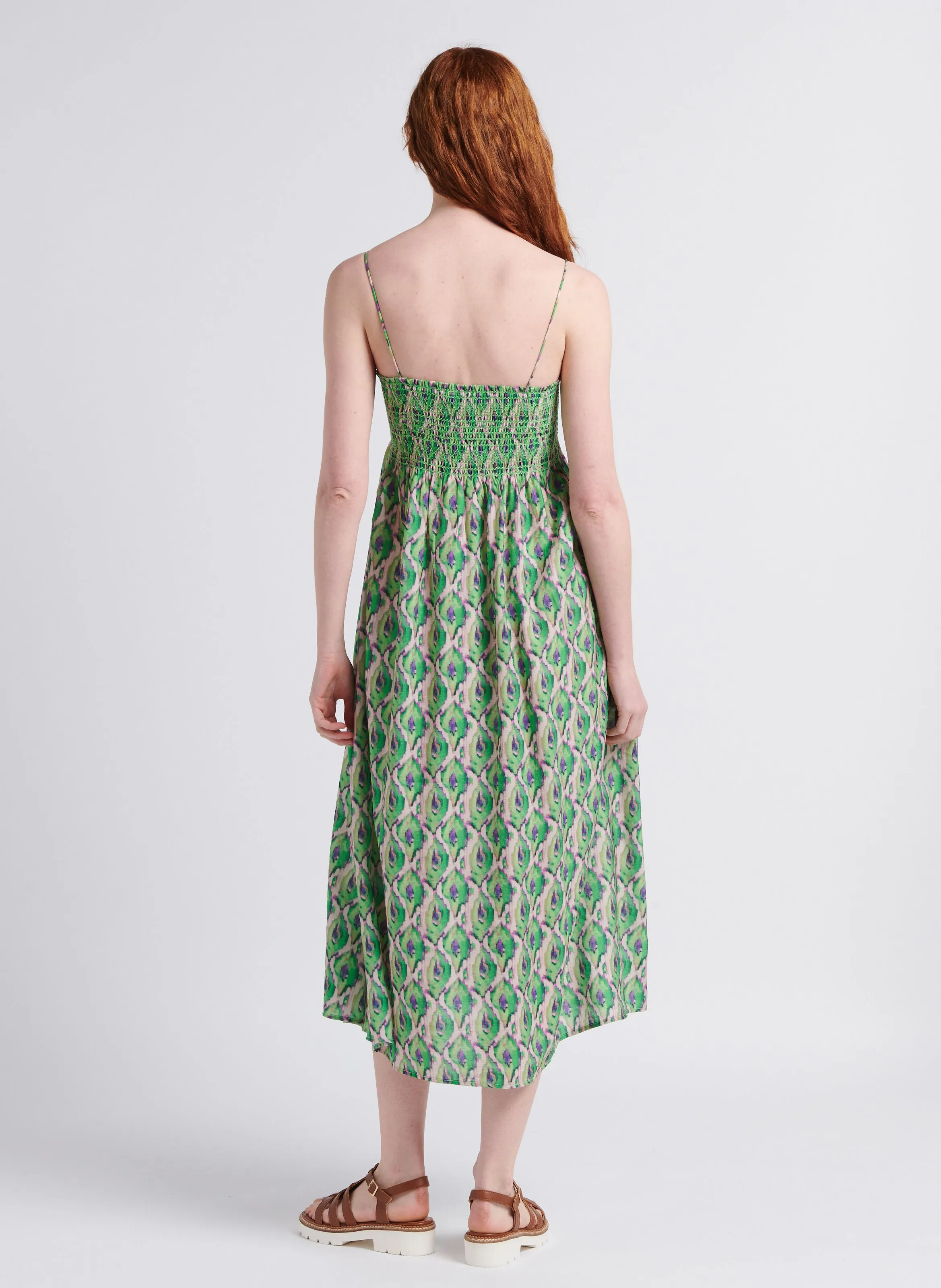 Vestido midi recto estampado con escote cuadrado en verde