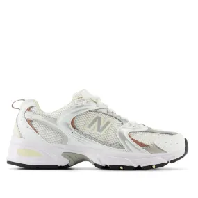 Zapatillas urban New Balance 530 sea salt con white y mercury red